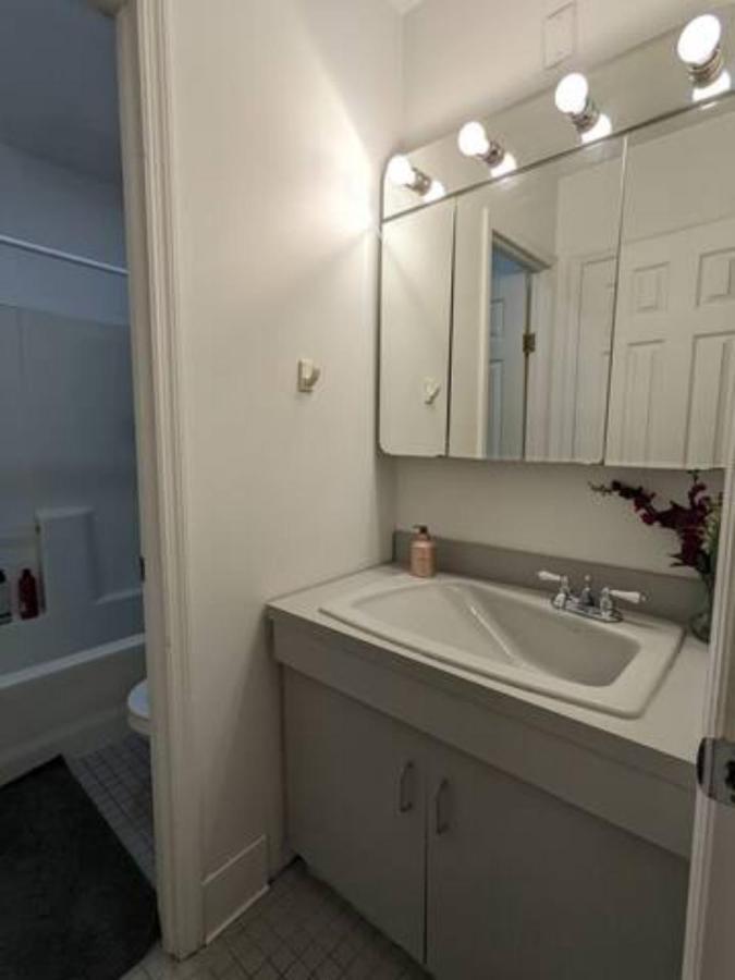 Spacious Bedroom For 4 In Shared Townhouse+garden Accommodatie bij particulieren *