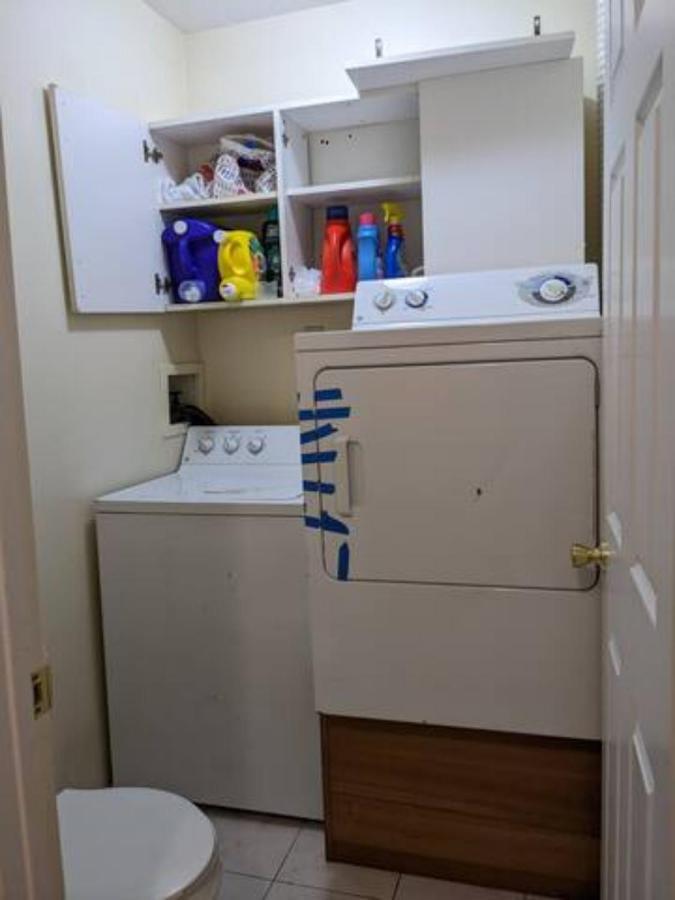 Accommodatie bij particulieren Spacious Bedroom For 4 In Shared Townhouse+garden *